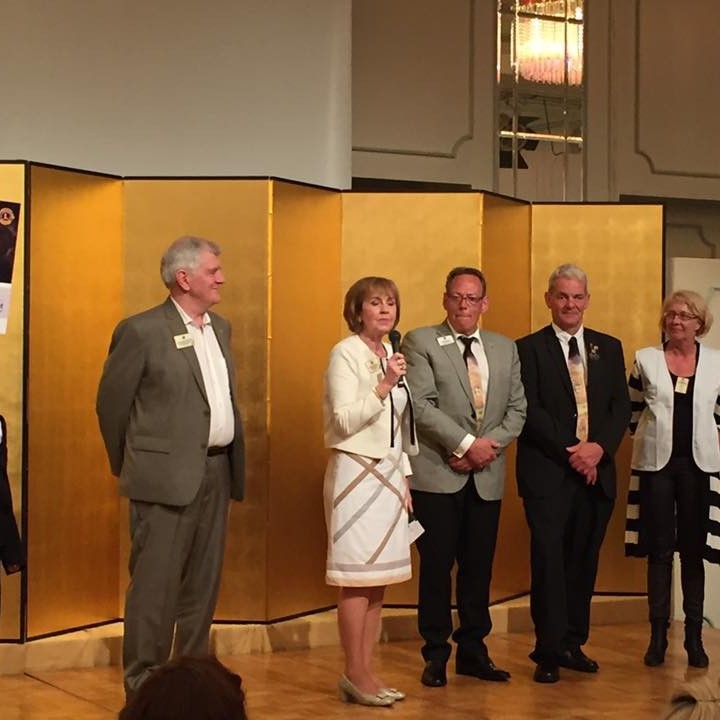 Frambjóðandinn til annars vara alþjóðaforseta Guðrún Björt Yngvadóttir heldur hér tölu.  Hún er hér ásamt Jóni Bjarna, Kristni Hannessyni, Kristínu Þorfinnsdóttur og Dagnýu Finnsdóttir.