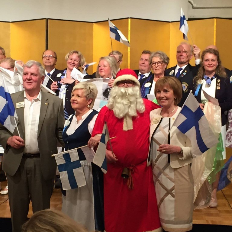 Finskur jólasveinn með Guðrún Björt og Jóni Bjarna