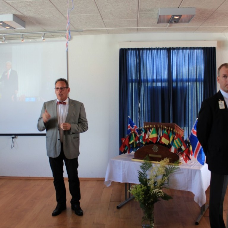 Prótkollstjóri Kristinn Hannesson setur hátíðina