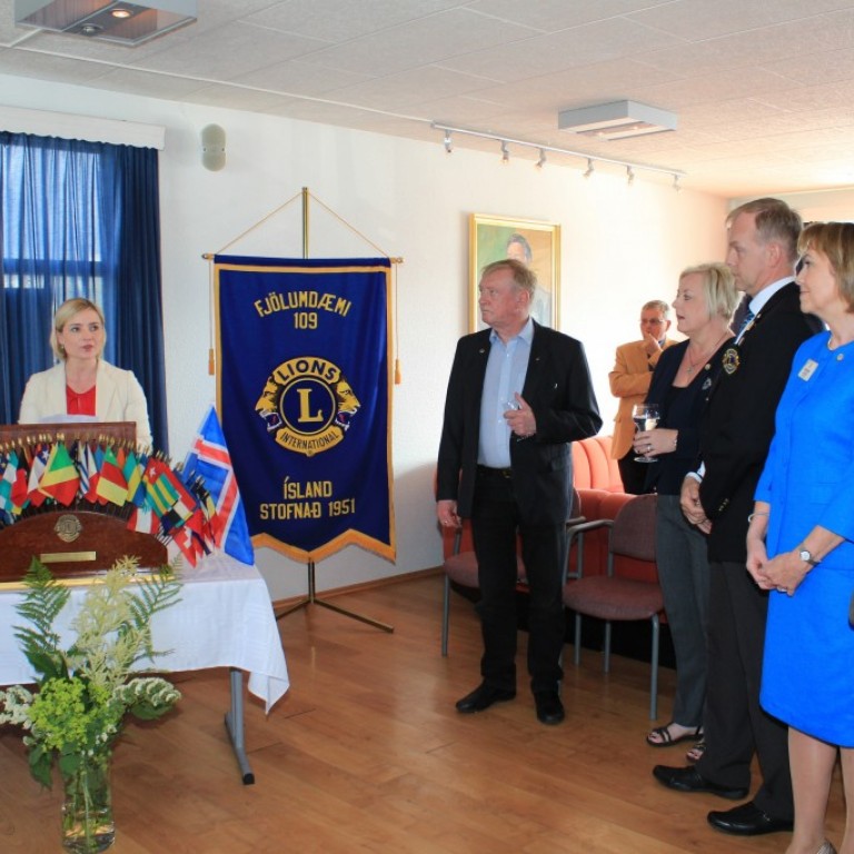 Lilja Alfreðsdóttir utanríkisráðherra heldur tölu