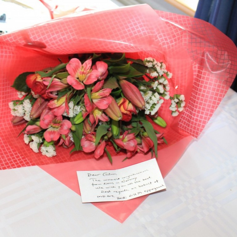 Blómakrans frá Lions í Noregi, en normenn hafa verið hinir bestu stuðningsmenn Guðrúnar