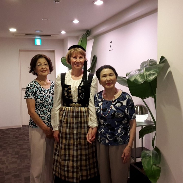 Dagný Finnsdóttir í þjóðbúningi