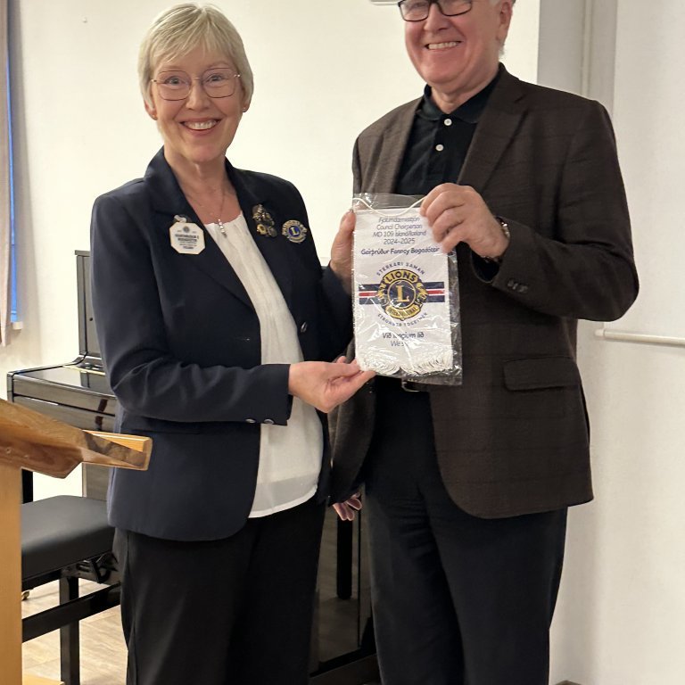 Sjónvernd, Geirþrúður F. Bogadóttir og Dr.Einar Stefánsson í húsi Blindrafélagsins 30.október