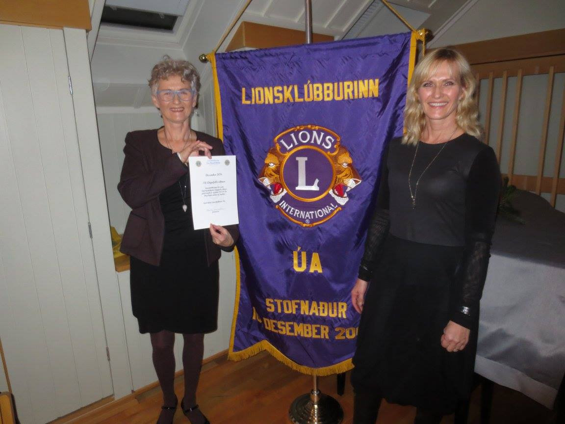 Sr. Ragnheiður Jónsdóttir og Alfa Regína Jóhannsdóttir