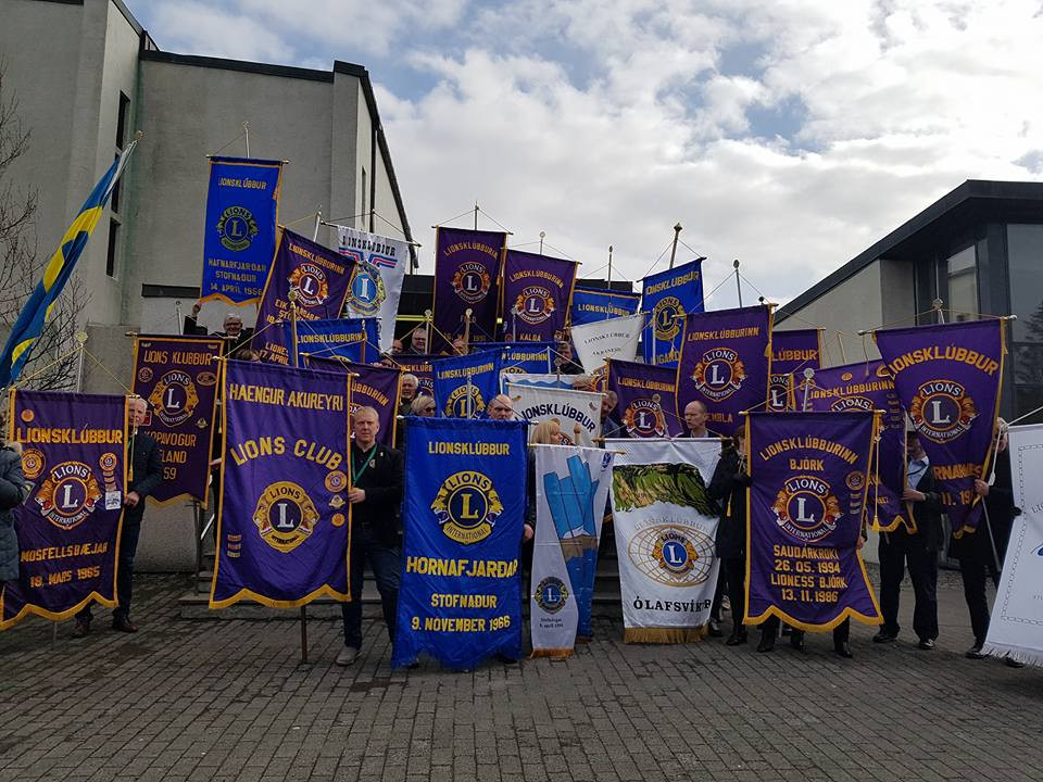 Fyrir framan Neskirkju