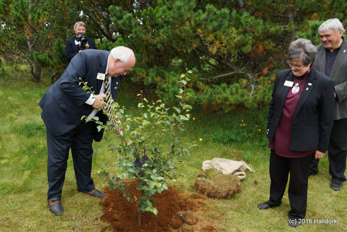 Alþjóðaforseti Lions, Bob Corlew, heimsótti Ásbjarnarlund