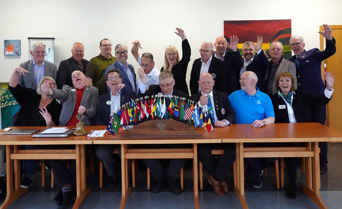 Hluti fjölumdæmisráðs 2022-2023. Mynd að hætti Alþjóðaforseta Lions, Brian Sheehan.