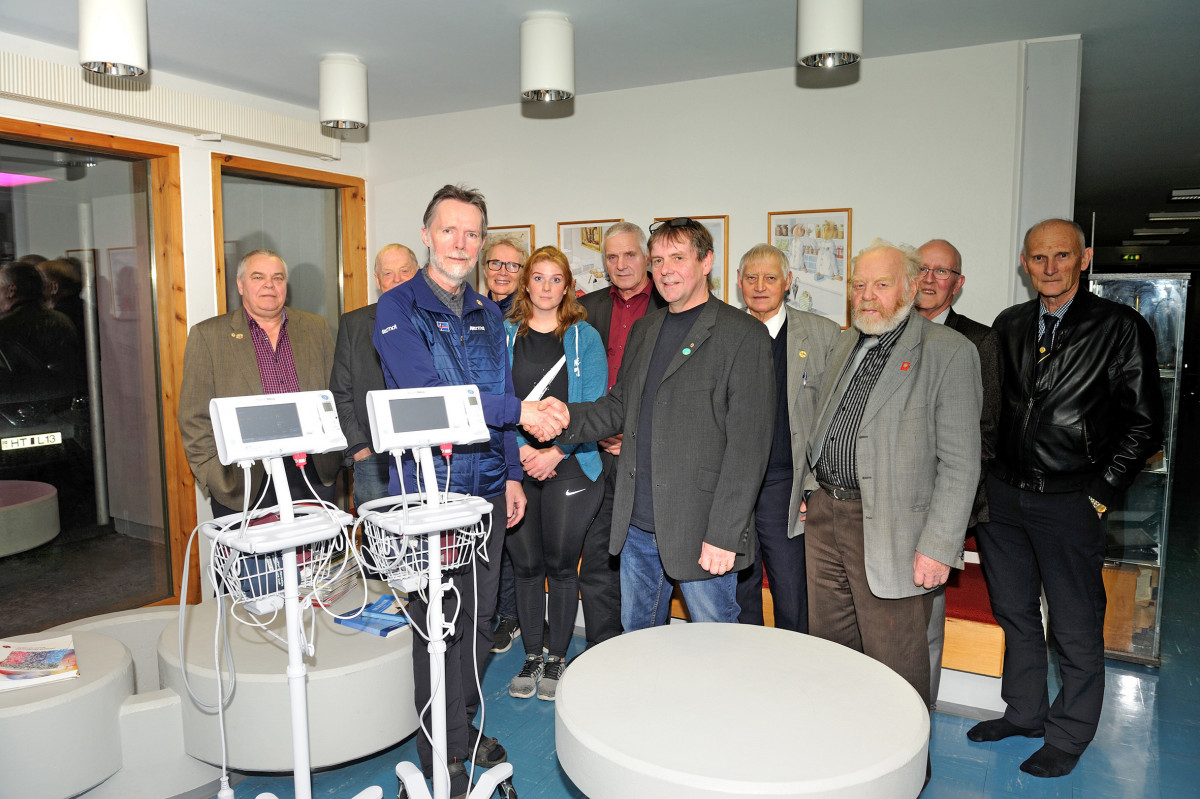 Lkl. Suðri Vík færir Heilsugæslunni tvær lífsmarksstöðvar