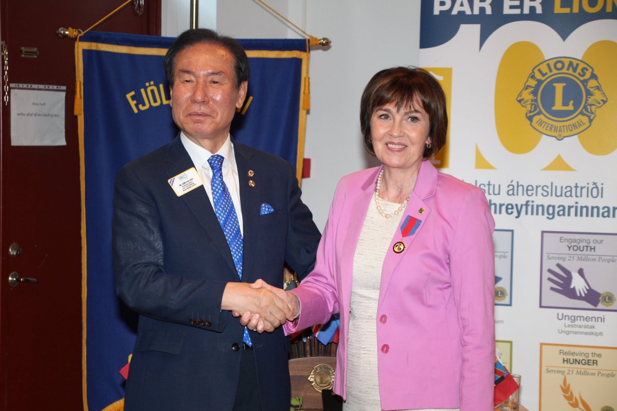 Frá Móttöku alþjóðaforseta, Dr. Jung-Yul Choi og konu hans Seung-Bok