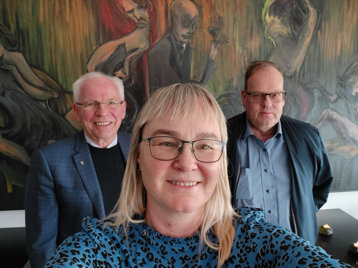 Talið frá vinstri, Bragi Ragnarsson Lkl.Mos, Sigríður Guðmundsdóttir Lkl.Úa og Benjamín Jósefsson Lk…