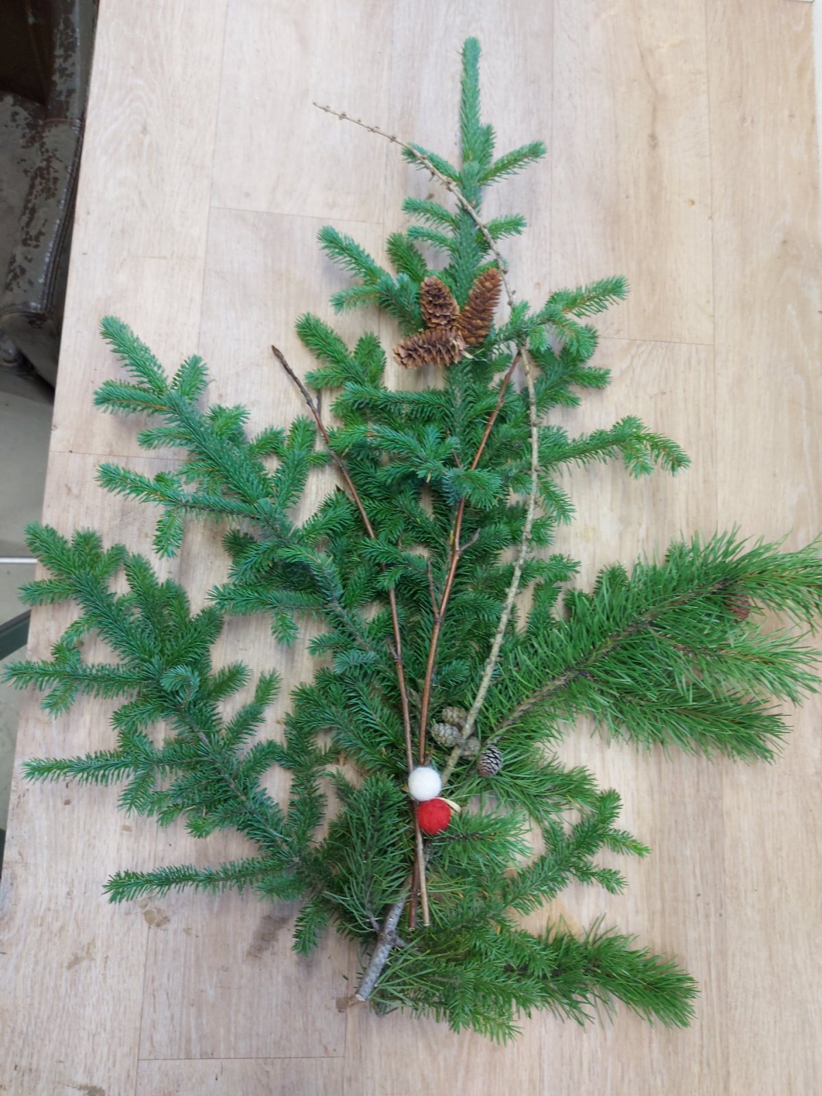 Vistvæn leiðisgrein frá Lionsklúbbnum Úu í Mosfellsbæ