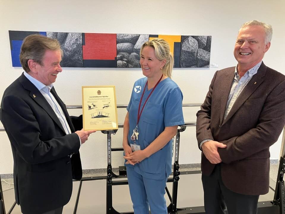 Endurhæfingartæki afhent Grensárdeild Landspítalans