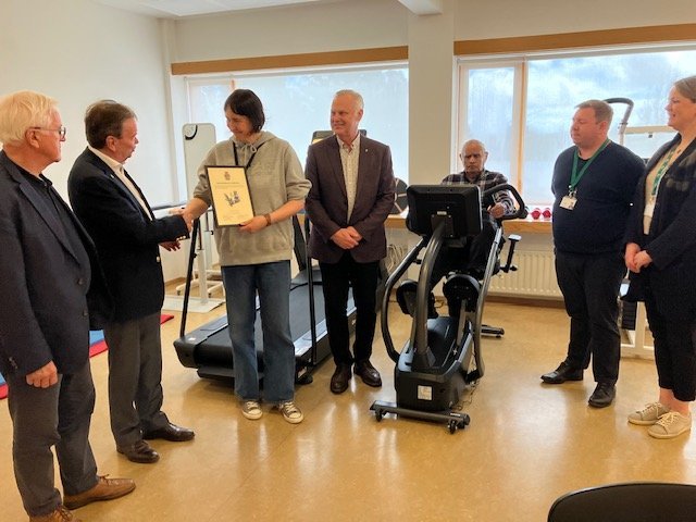 Lionsklúbburinn Njörður gefur fjölþjálfa.